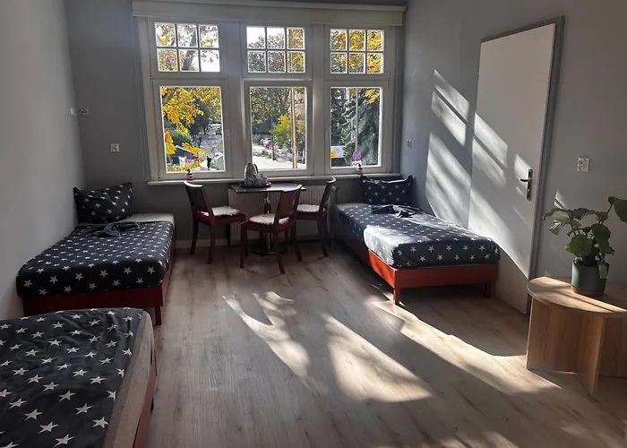 Przy Promenadzie Hostal *